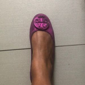 Hot metallic pink Tory flats